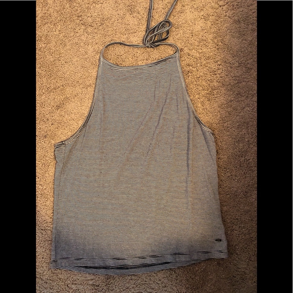 Tie around neck crop top